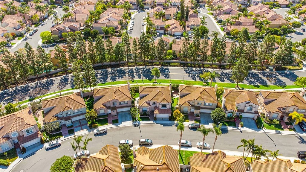 14 Terraza Irvine, CA 92614 - Photo 30 of 31