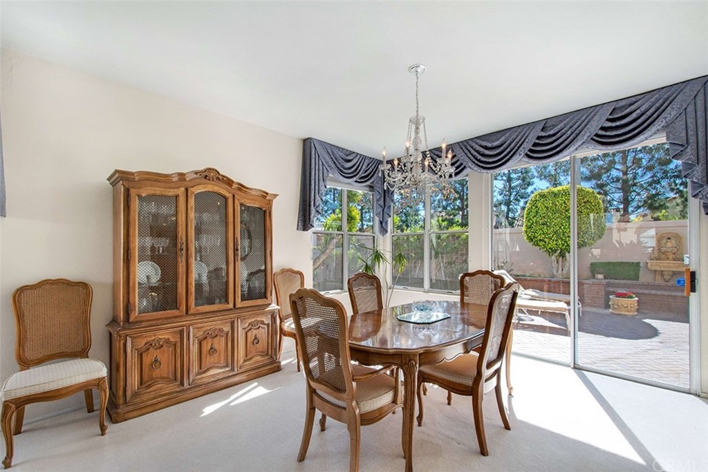 14 Terraza Irvine, CA 92614 - Photo 7 of 31