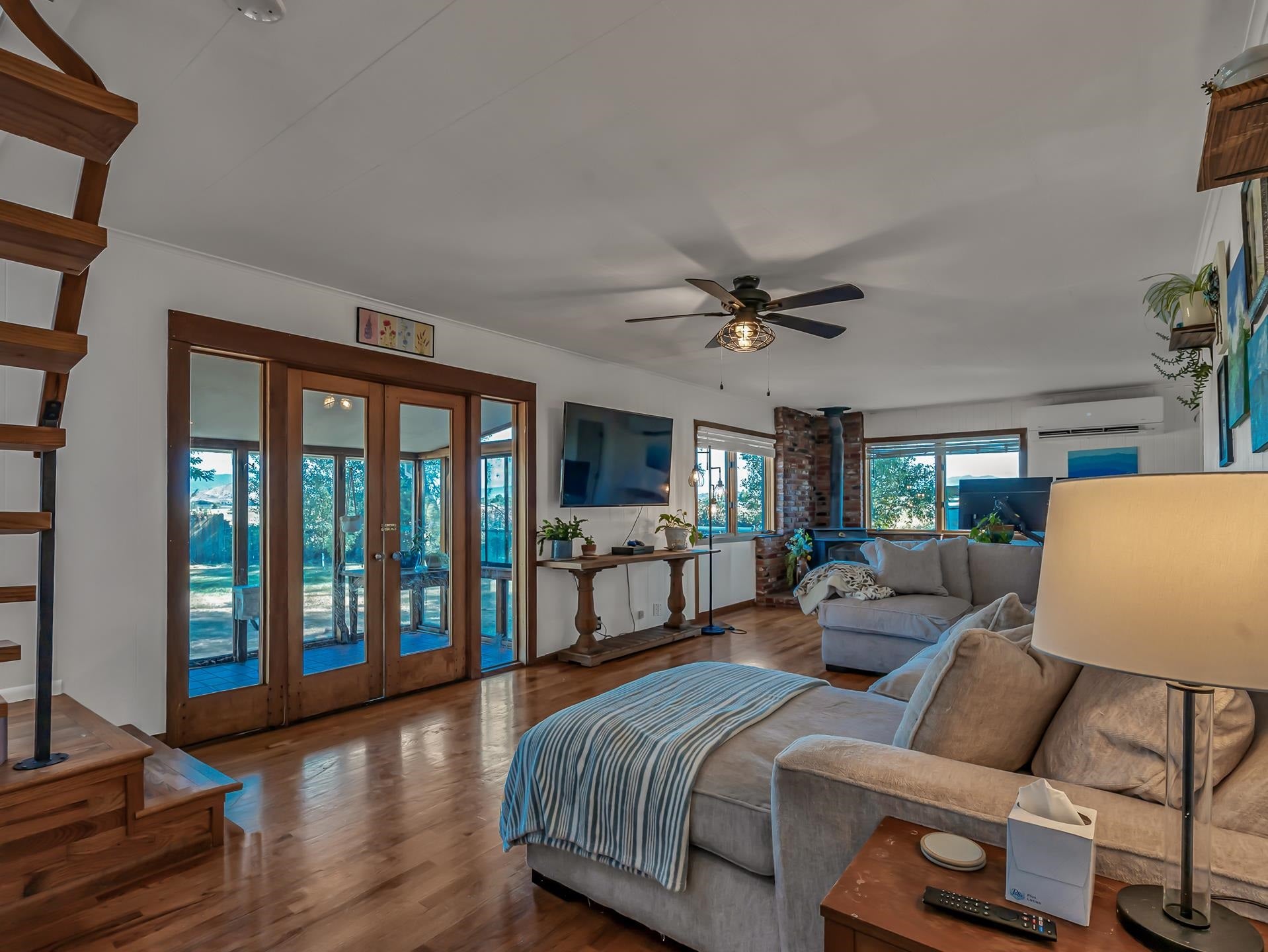 304 Fiock Road Yreka, CA 96097 - Photo 9 of 38 Gallery Image 9