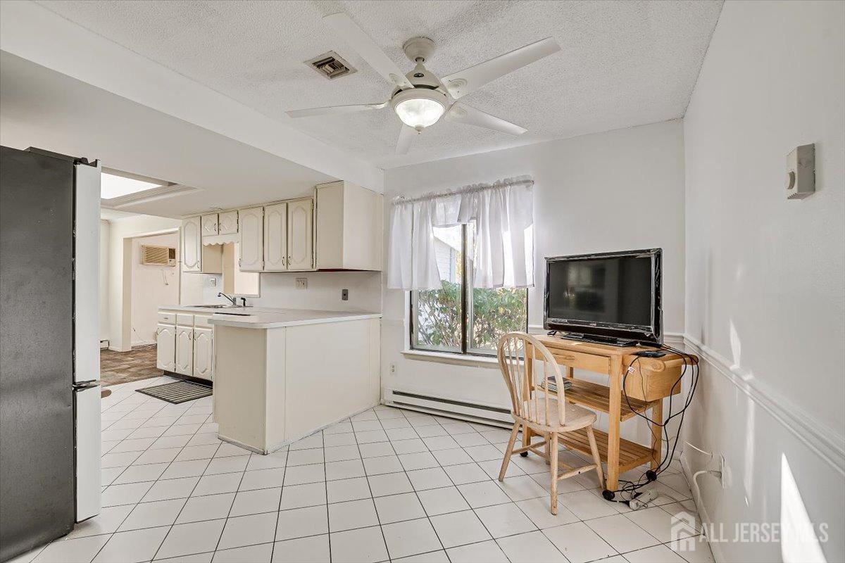 39 A Haddon Road Monroe Township, NJ 08831 - Photo 15 of 37 Gallery Image 15
