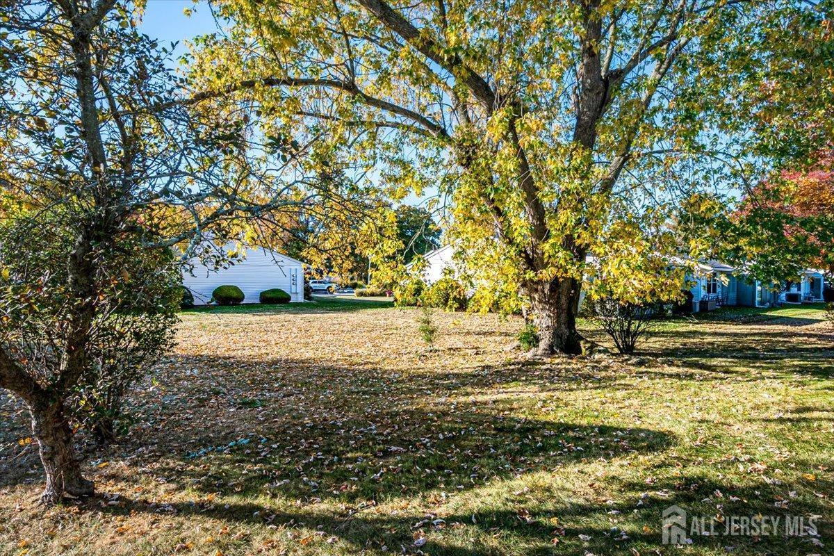39 A Haddon Road Monroe Township, NJ 08831 - Photo 28 of 37 Gallery Image 28
