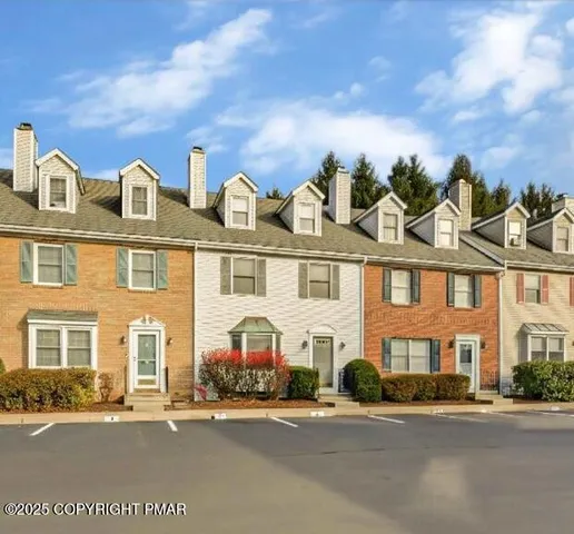 $250,000 | 116 Eaglesmere Circle, East Stroudsburg, PA 18301