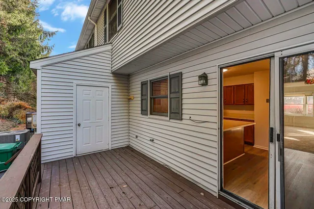 $250,000 | 116 Eaglesmere Circle, East Stroudsburg, PA 18301