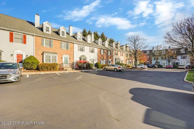 $250,000 | 116 Eaglesmere Circle, East Stroudsburg, PA 18301