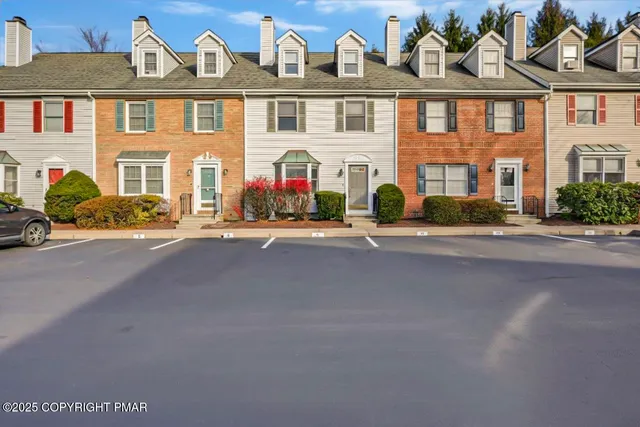 $250,000 | 116 Eaglesmere Circle, East Stroudsburg, PA 18301