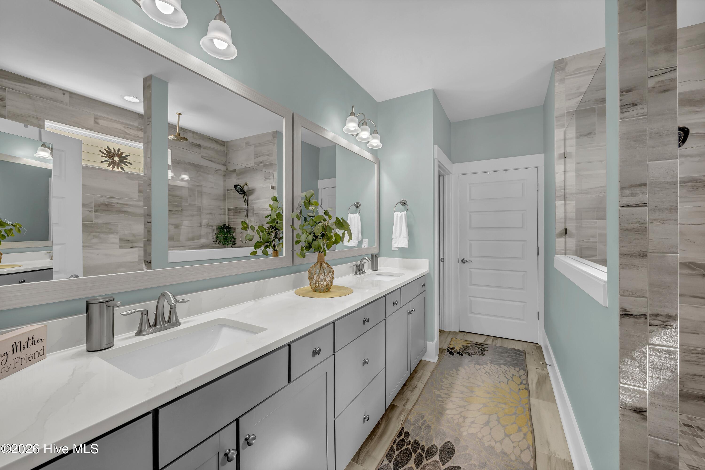 4008 Ruddy Duck Way Wilmington, NC 28412 - Photo 14 of 51 Owner's bath...