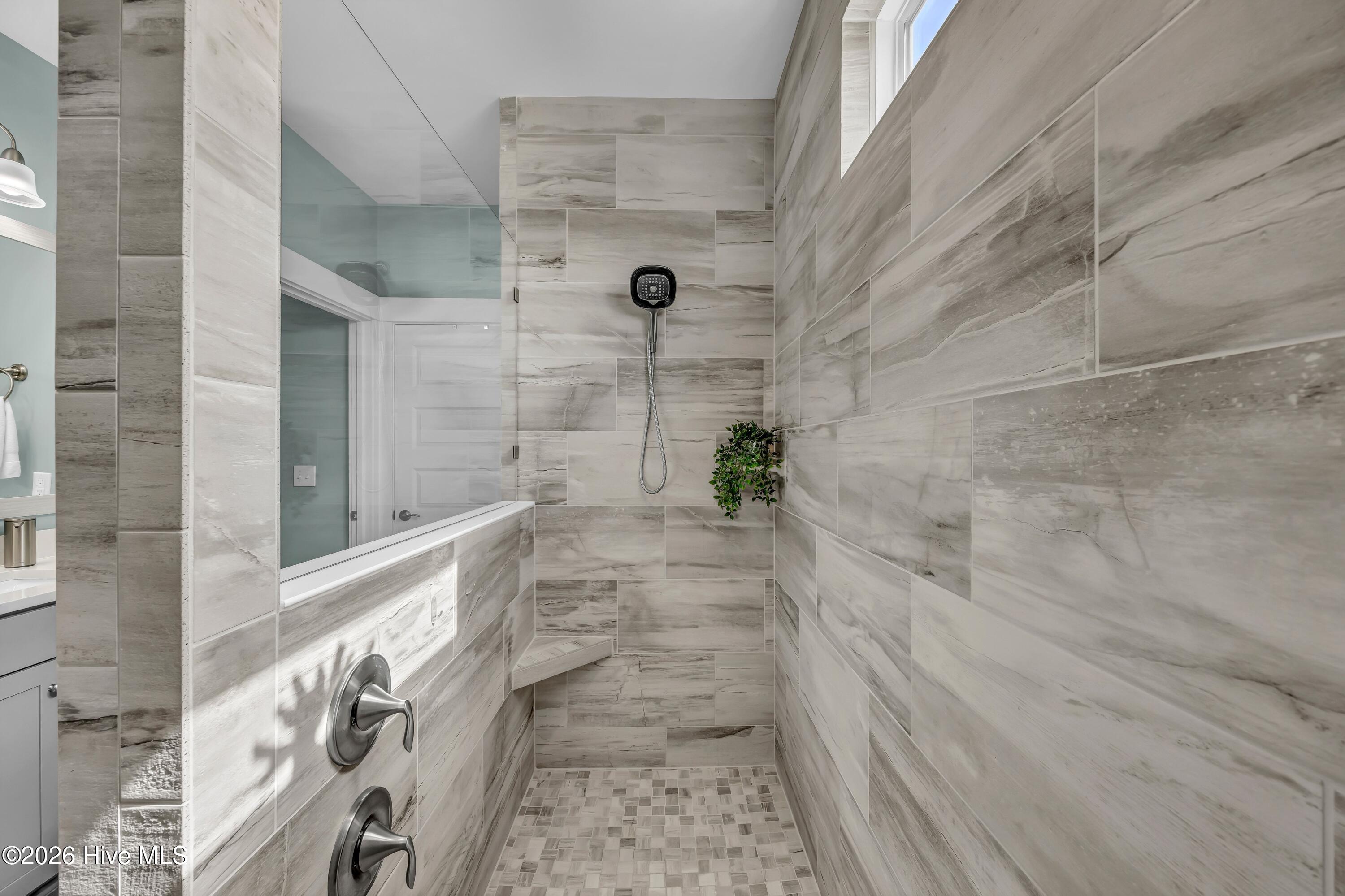 4008 Ruddy Duck Way Wilmington, NC 28412 - Photo 15 of 51 "Zero" clearance owner's shower...