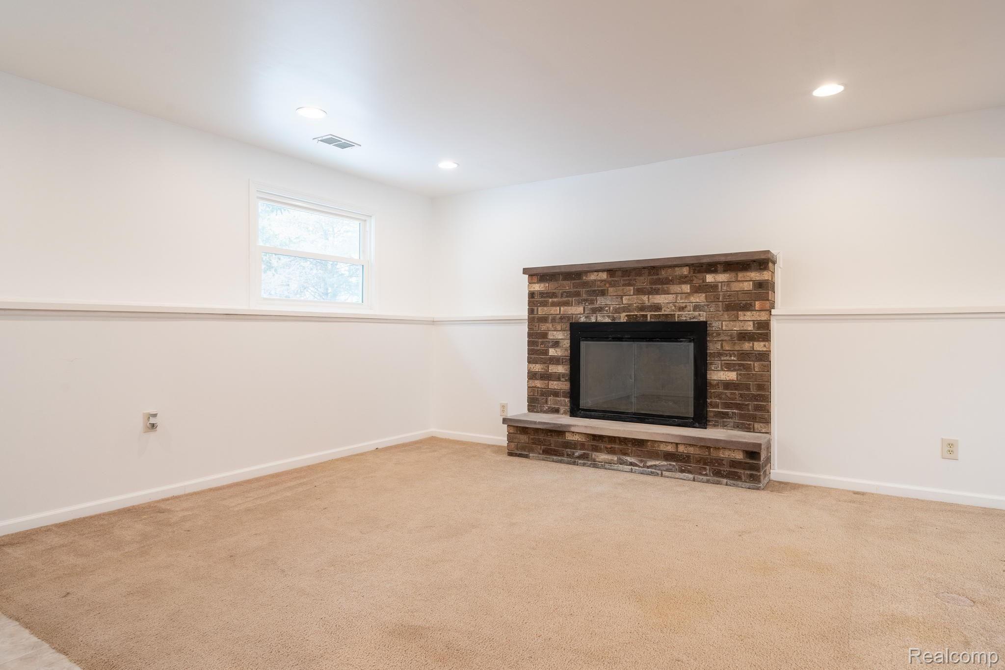 10223 Rolston Road Byron, MI 48418 - Photo 20 of 36 19-web-or-mls-10223-Rolston-Rd-19.jpg