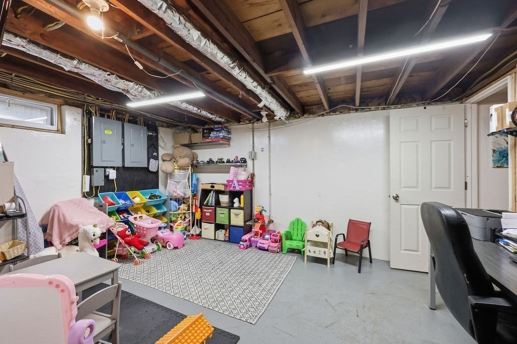 191 Monrovia Street Springfield, MA 01104 - Photo 24 of 32