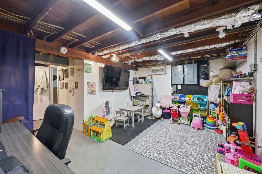 191 Monrovia Street Springfield, MA 01104 - Photo 27 of 32