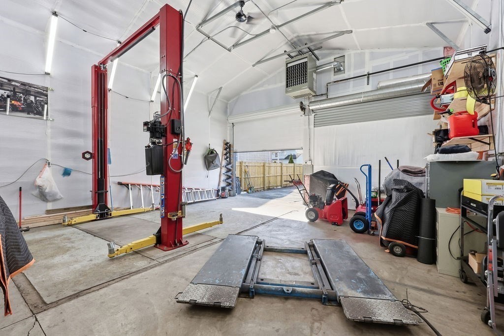 191 Monrovia Street Springfield, MA 01104 - Photo 28 of 32