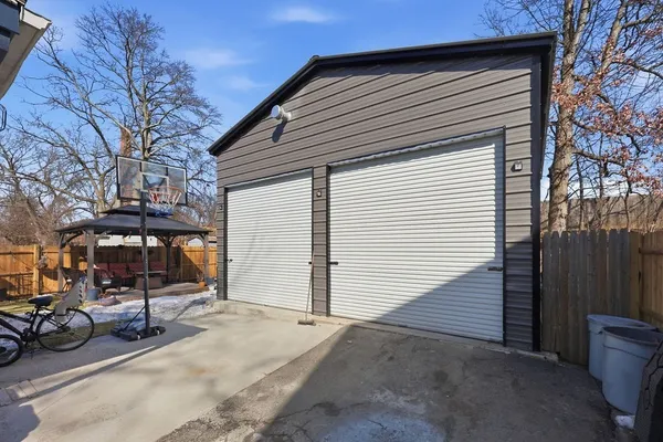 $315,000 | 191 Monrovia Street, Springfield, MA 01104