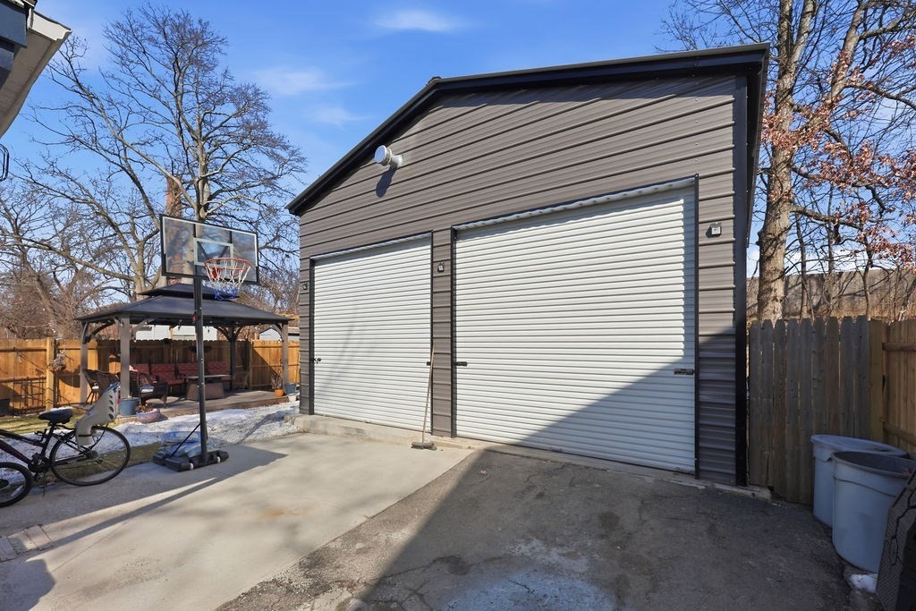 191 Monrovia Street Springfield, MA 01104 - Photo 3 of 32