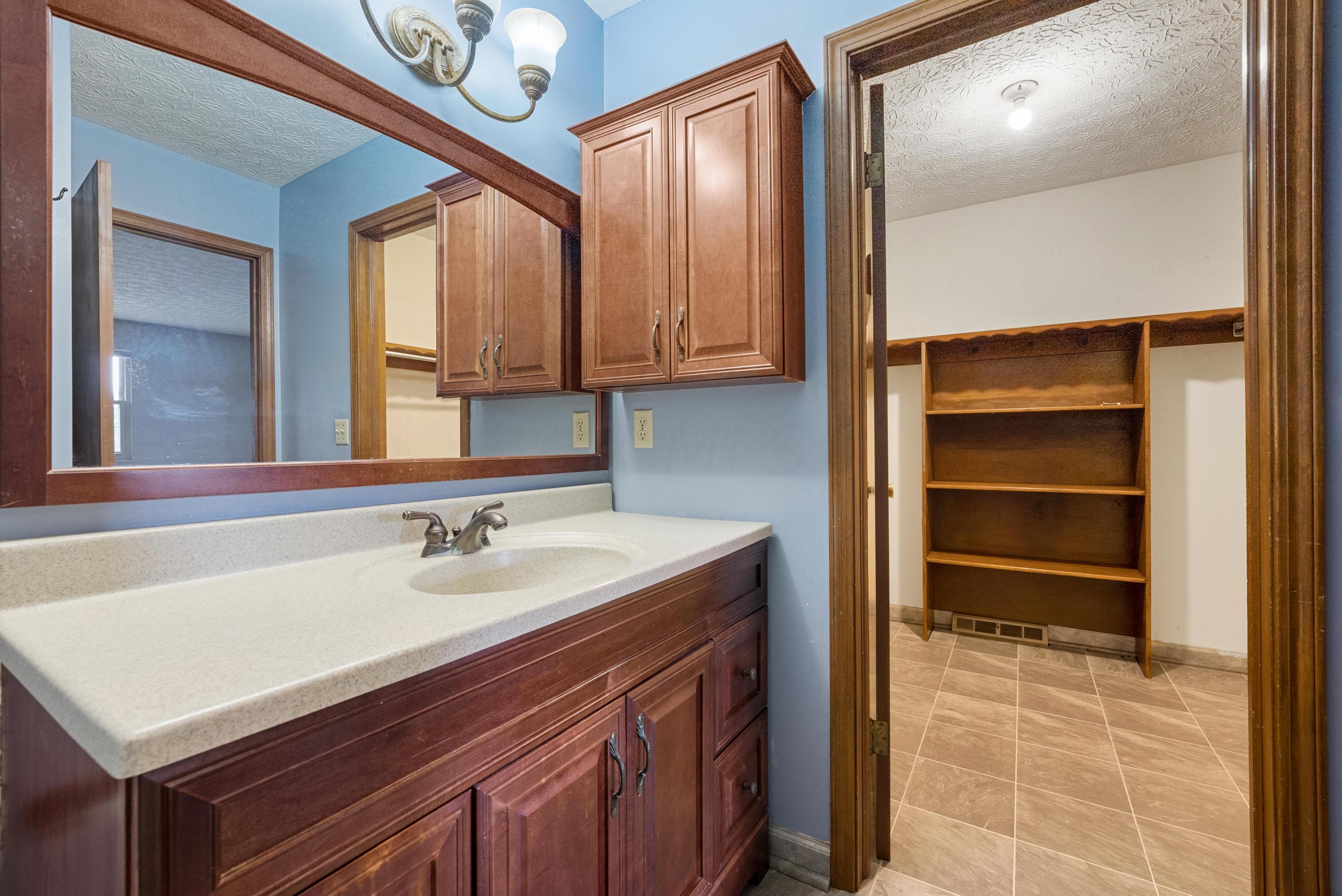 463 Tresham Road Columbus, OH 43230 - Photo 19 of 27 Gallery Image 19