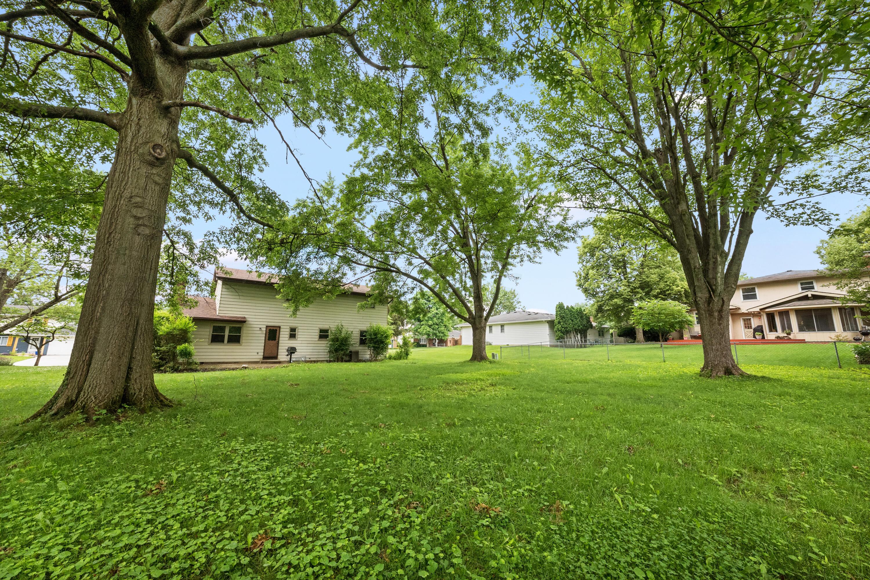 463 Tresham Road Columbus, OH 43230 - Photo 4 of 27 Gallery Image 4