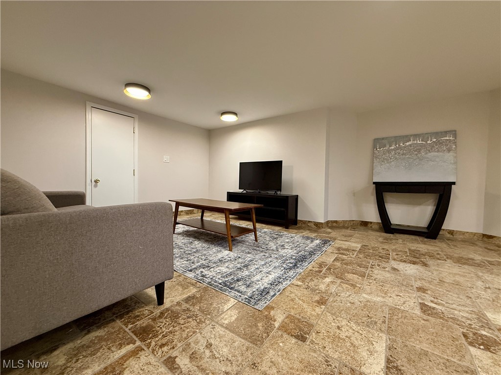 2337 Charney Road Cleveland, OH 44118 - Photo 31 of 34 Gallery Image 31