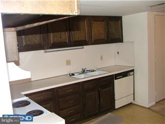 11 E Fairway Road, Unit E Shillington, PA 19607 - Photo 5 of 7 Gallery Image 5
