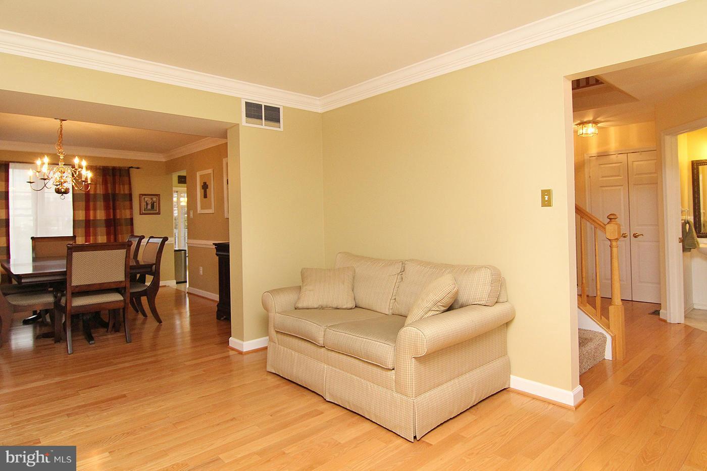 303 Longbow Road Mount Airy, MD 21771 - Photo 4 of 30 Living Room
