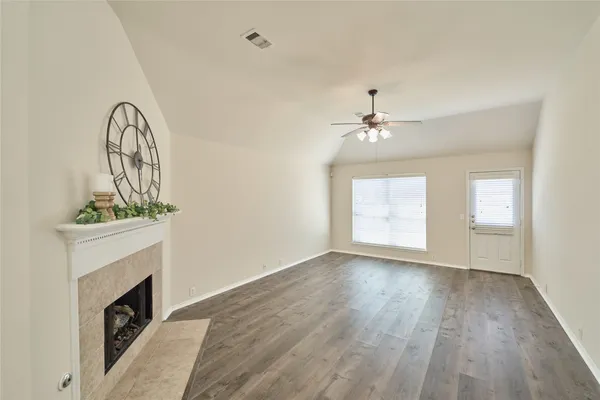 $305,000 | 3518 Leaf Vines Drive, Spring, TX 77386