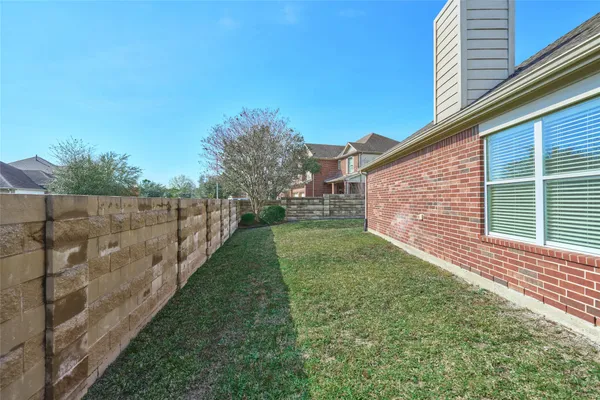 $305,000 | 3518 Leaf Vines Drive, Spring, TX 77386
