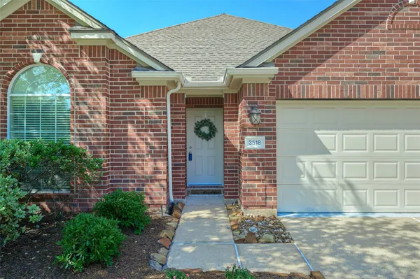 $305,000 | 3518 Leaf Vines Drive, Spring, TX 77386