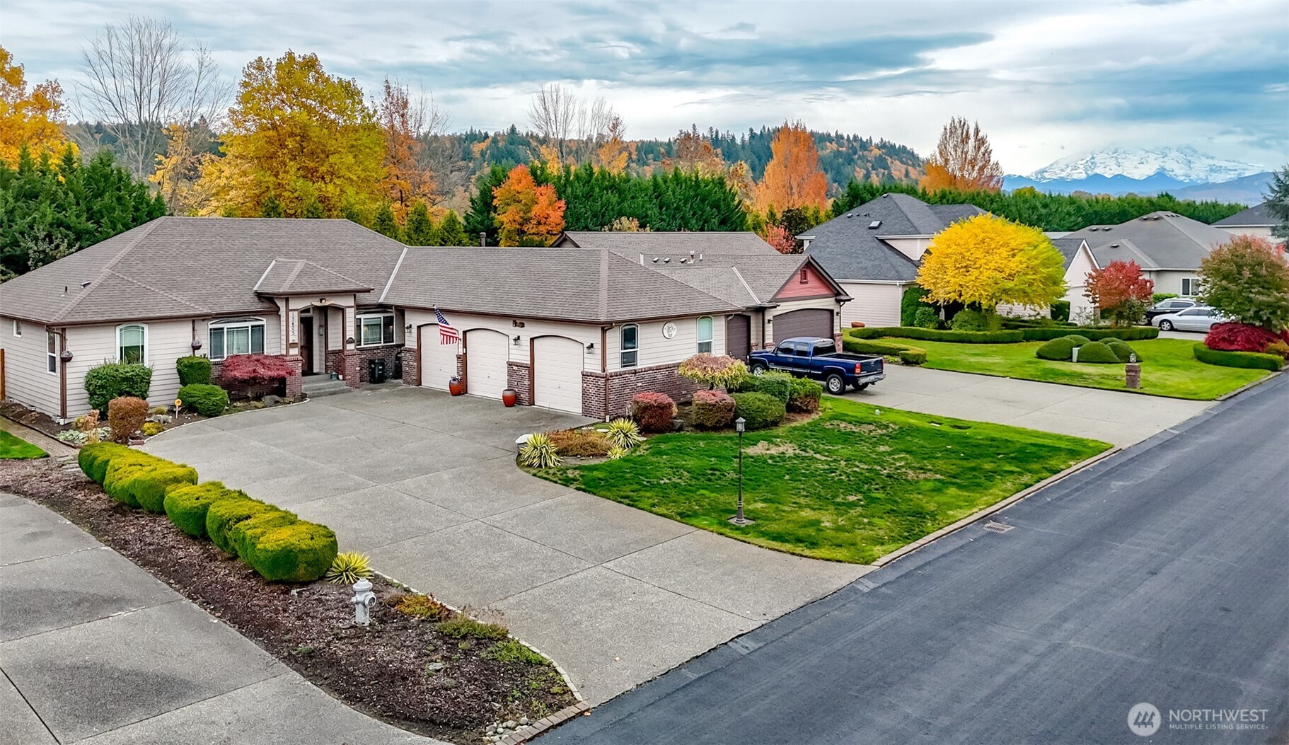 15405 148th Ave Court East Orting, WA 98360 - Photo 36 of 39 a front view of house with yard and green space