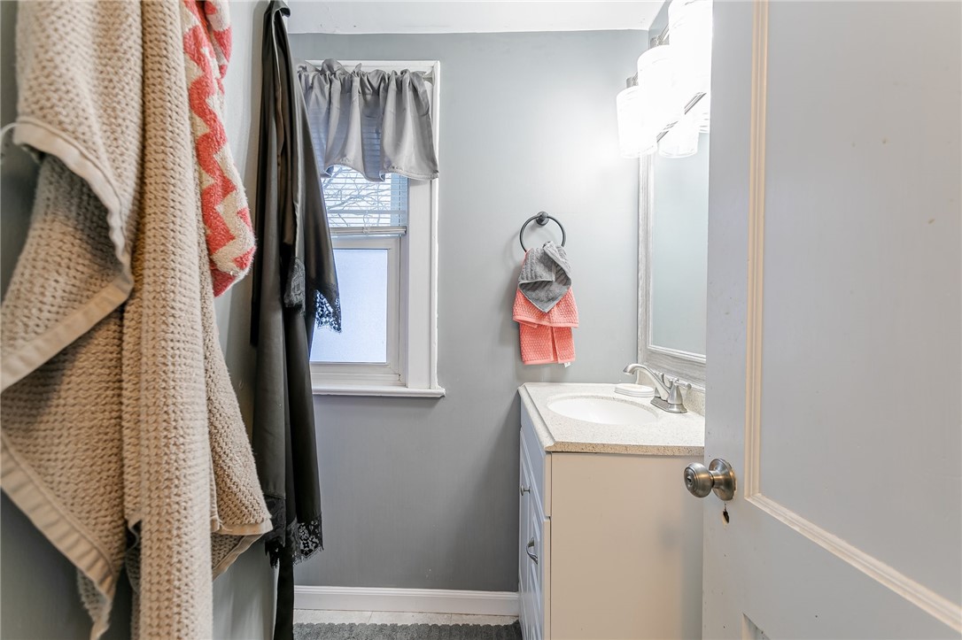 113 Mosley Road Greece, NY 14616 - Photo 15 of 33