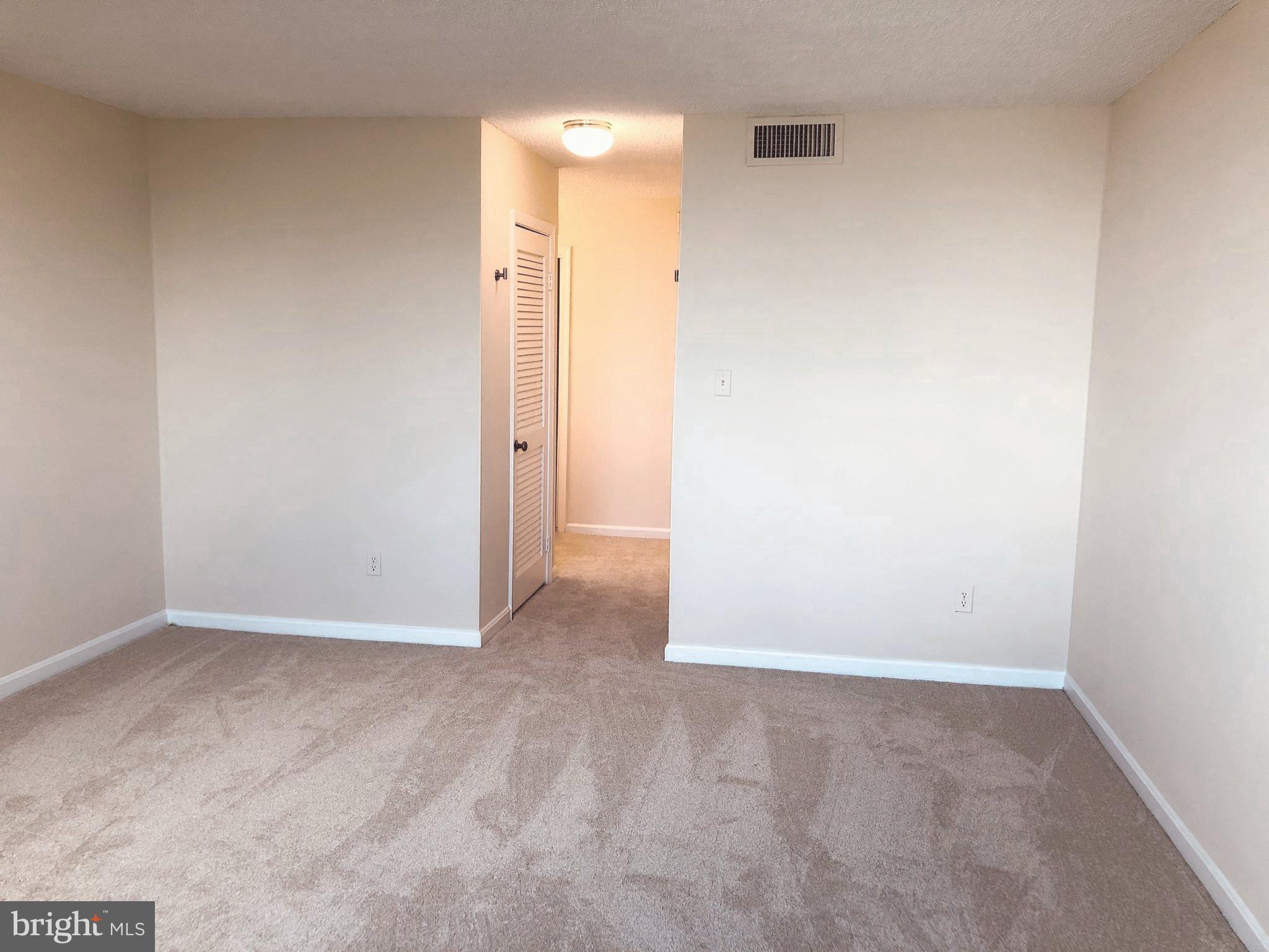 1101 South Arlington Ridge Road, Unit 704 Arlington, VA 22202 - Photo 17 of 41 a view of an empty room