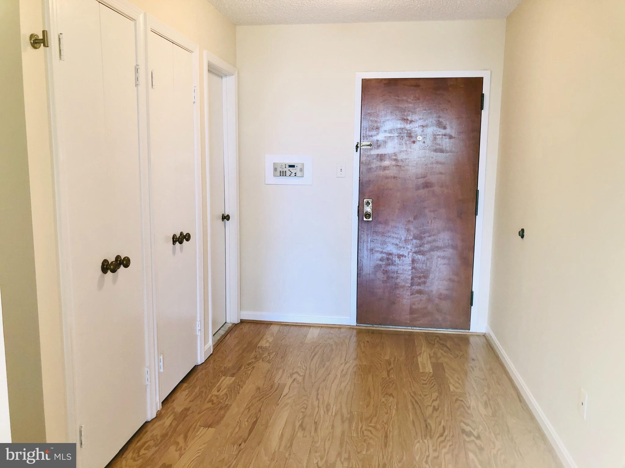 1101 South Arlington Ridge Road, Unit 704 Arlington, VA 22202 - Photo 8 of 37 a view of a small space