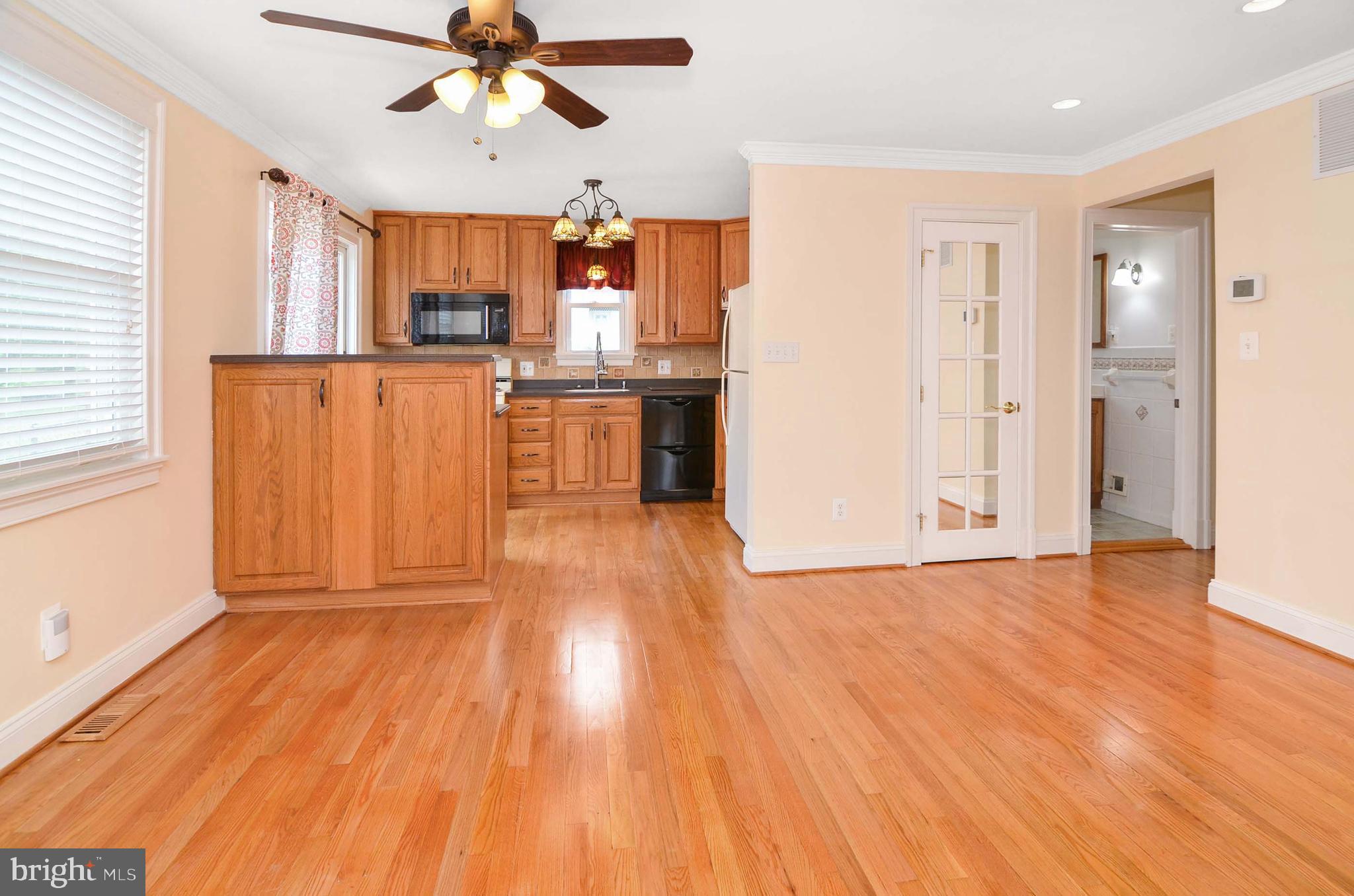 1813 Ellinwood Road Rosedale, MD 21237 - Photo 6 of 17