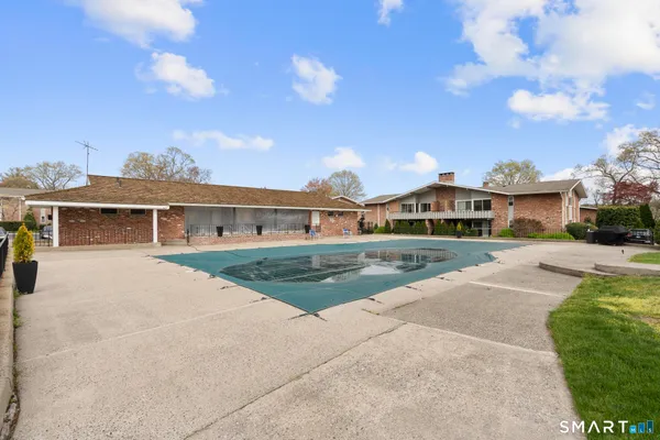 $3,400 | 132 Southport Woods Drive, Unit 132, Fairfield, CT 06890