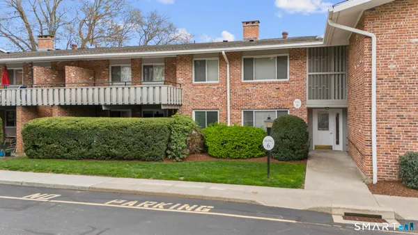 $3,400 | 132 Southport Woods Drive, Unit 132, Fairfield, CT 06890