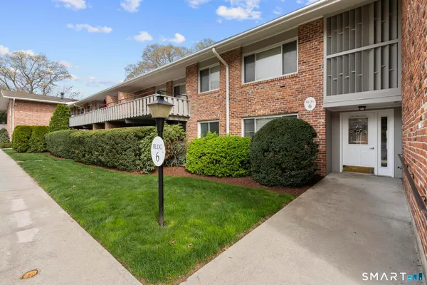 $3,400 | 132 Southport Woods Drive, Unit 132, Fairfield, CT 06890