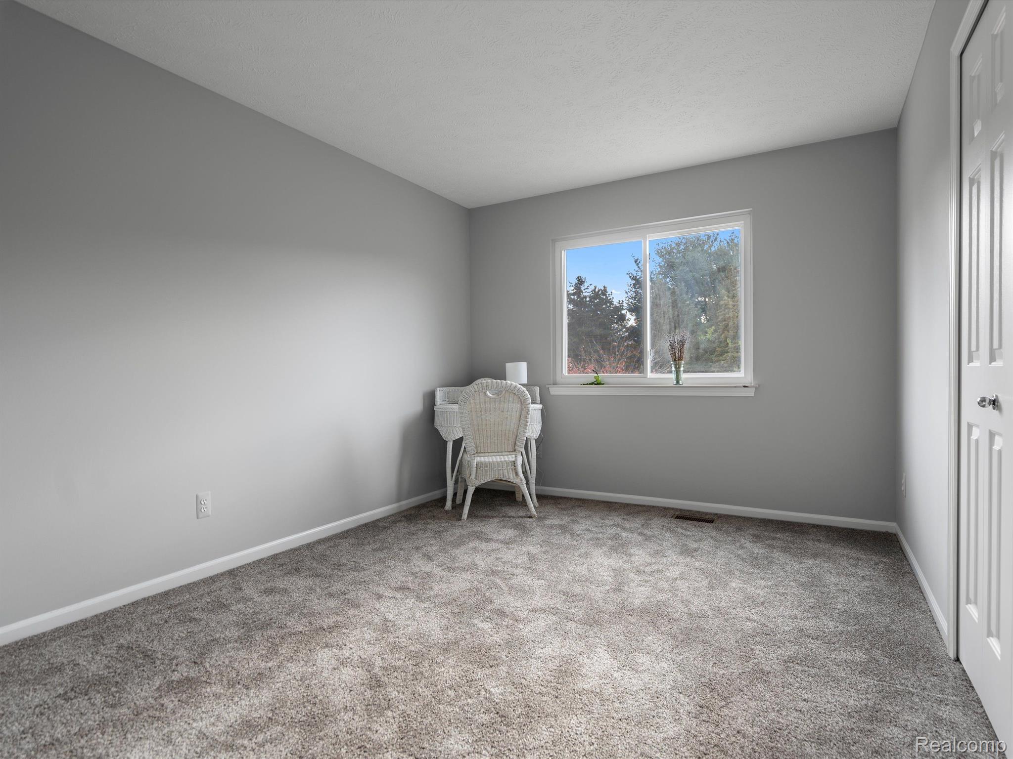 22 Sedum Road Howell, MI 48843 - Photo 18 of 21 2nd Bedroom