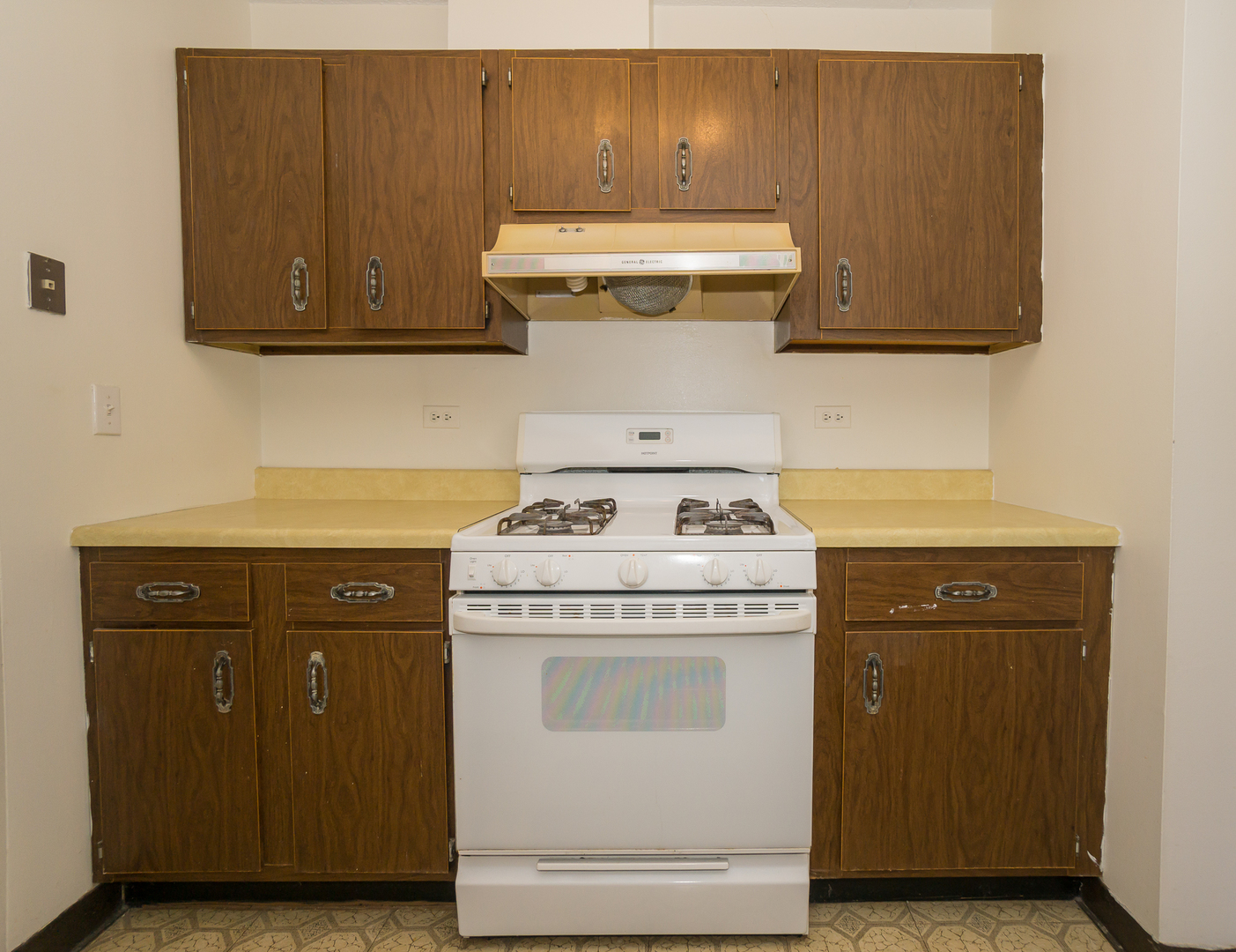 300 West Fullerton Avenue, Unit 305 Addison, IL 60101 - Photo 12 of 18 a view of a storage and utility room with washer and dryer
