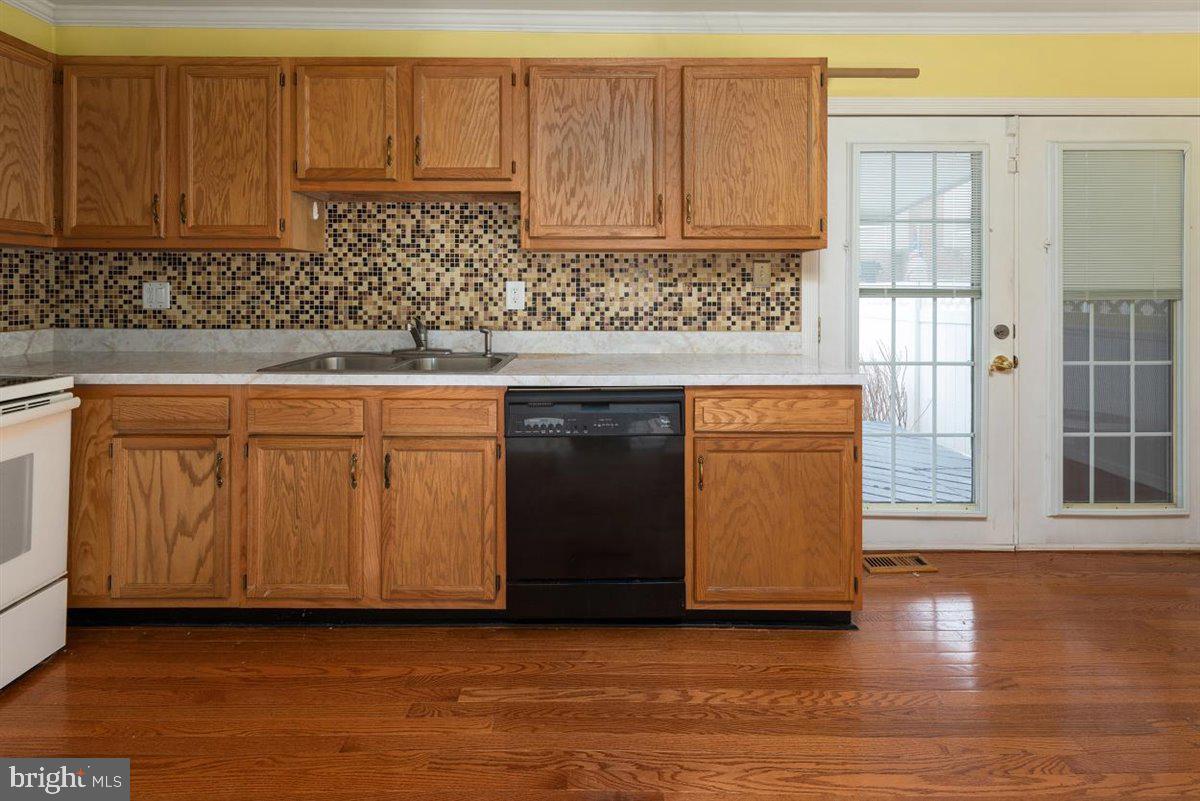 827 Thimbleberry Road Middle River, MD 21220 - Photo 11 of 32