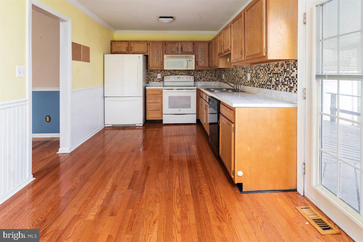 827 Thimbleberry Road Middle River, MD 21220 - Photo 15 of 32
