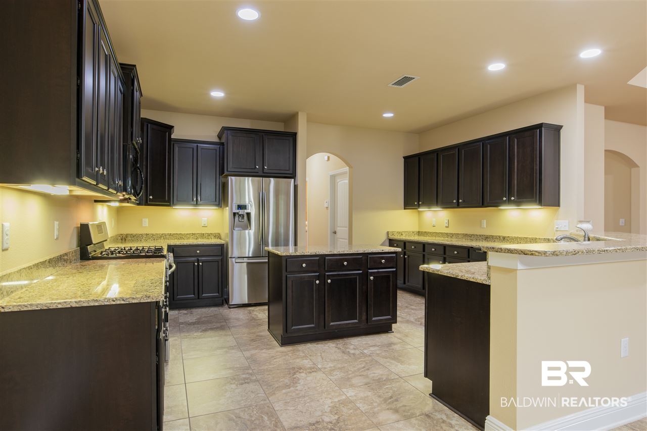 23433 Dundee Circle Foley, AL 36535 - Photo 12 of 50
