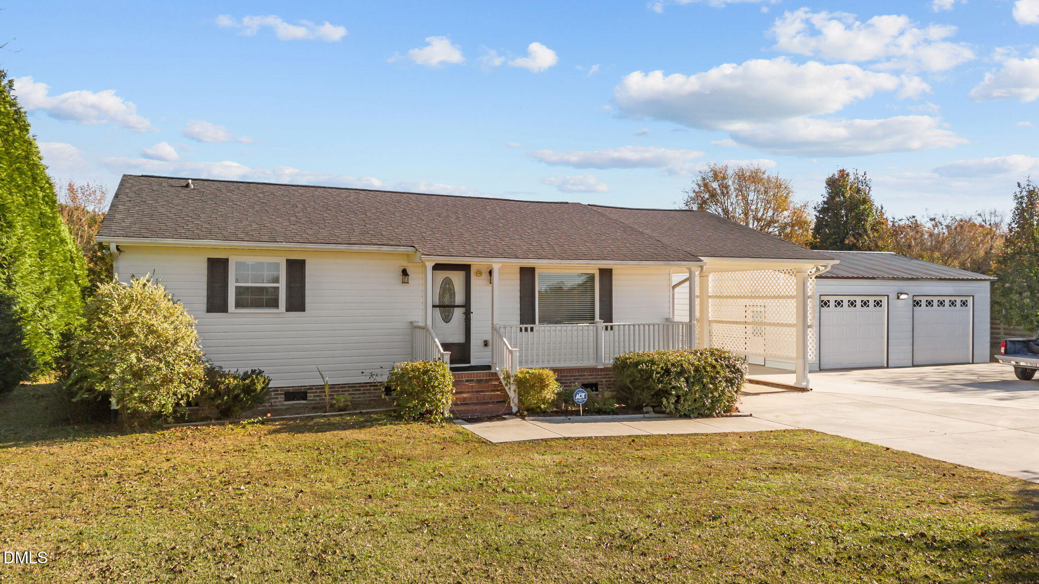 353 North Pleasant Coates Road Benson, NC 27504 - Photo 4 of 53