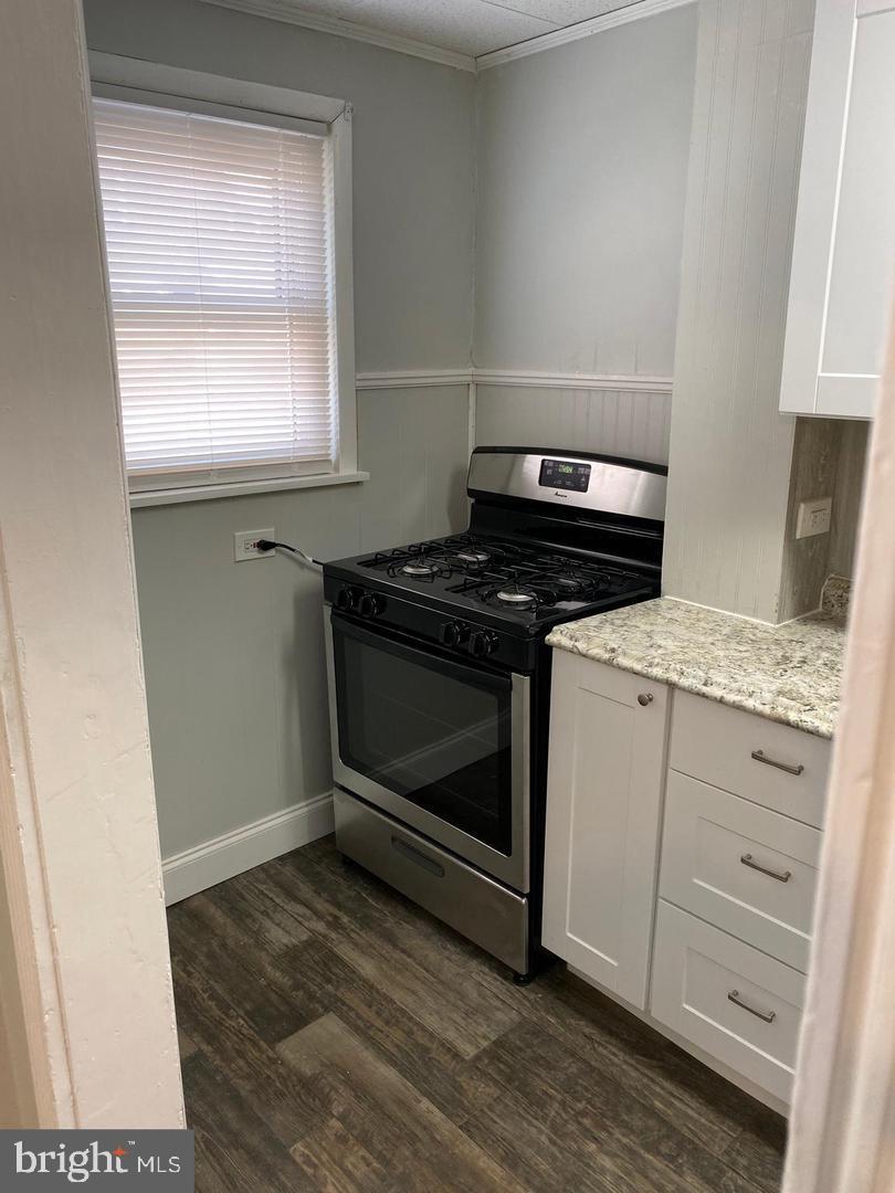 649 Copley Road Upper Darby, PA 19082 - Photo 6 of 9