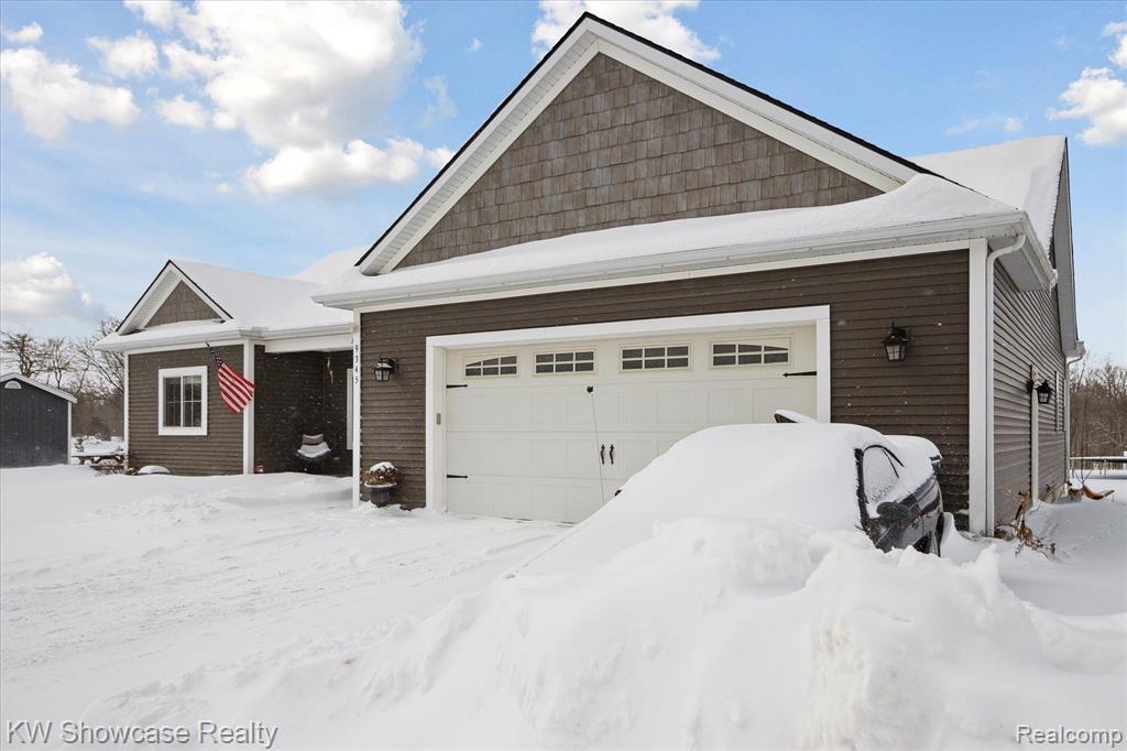 9345 Hickory Ridge Road Holly, MI 48442 - Photo 3 of 38