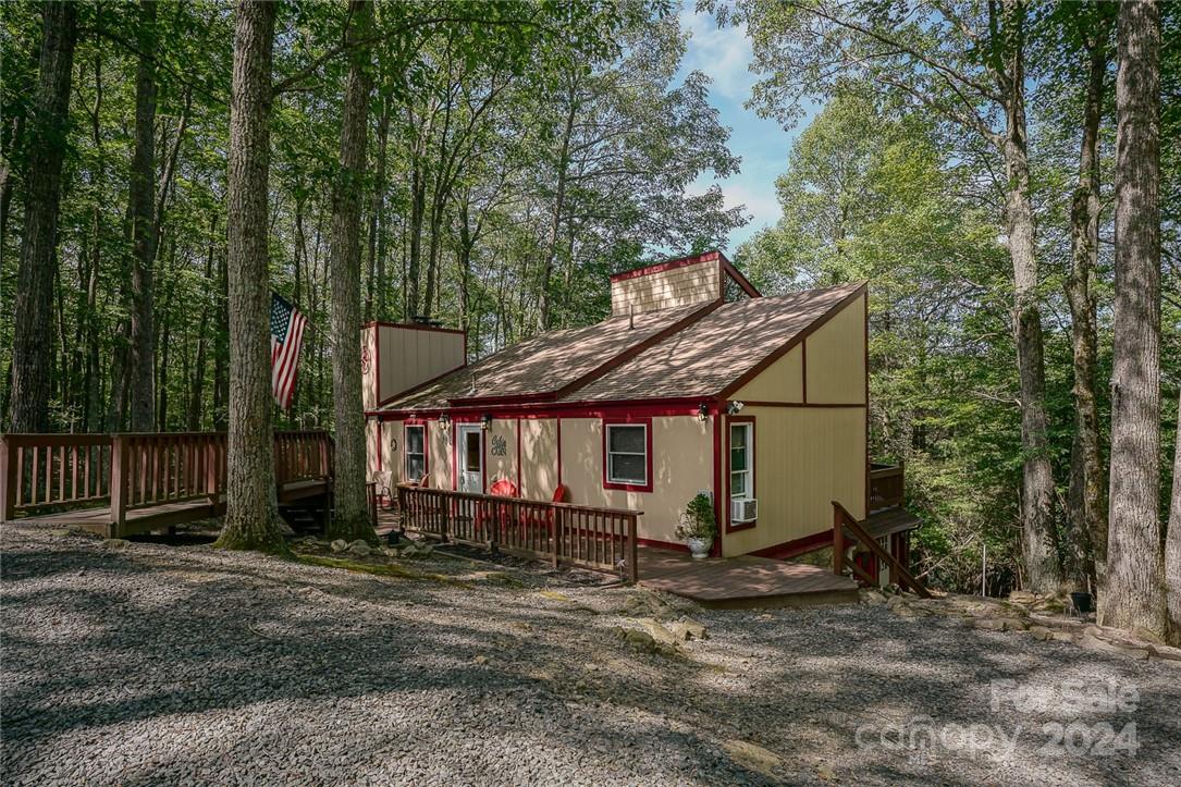 731 Pine Ridge Road Beech Mountain, NC 28604 - Photo 4 of 22