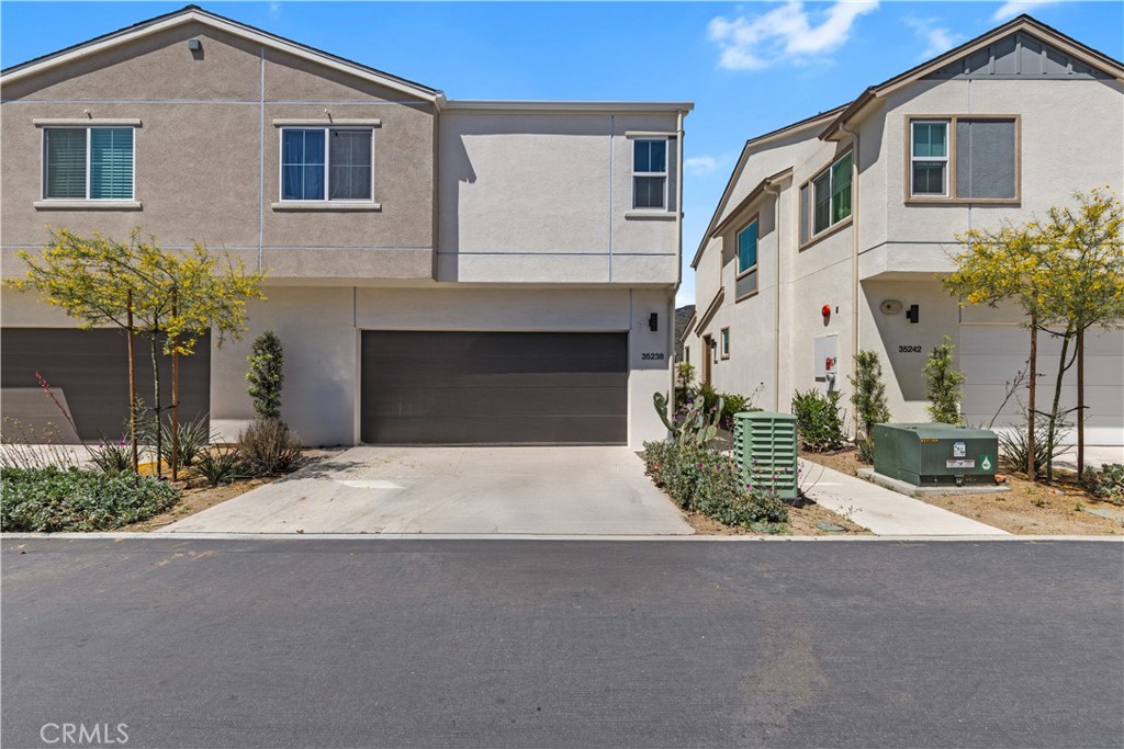35238 Blossom Place Fallbrook, CA 92028 - Photo 2 of 33