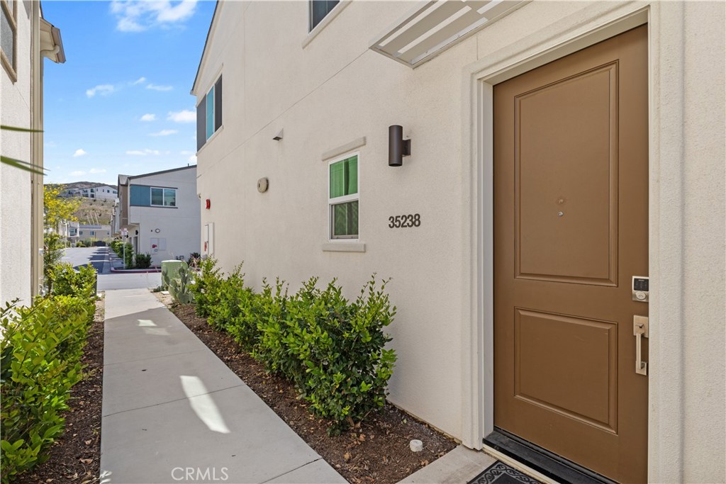 35238 Blossom Place Fallbrook, CA 92028 - Photo 3 of 33