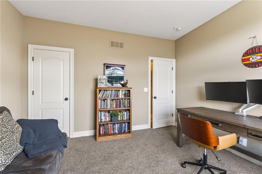 217 Old Trail Run Kearney, MO 64060 - Photo 13 of 45