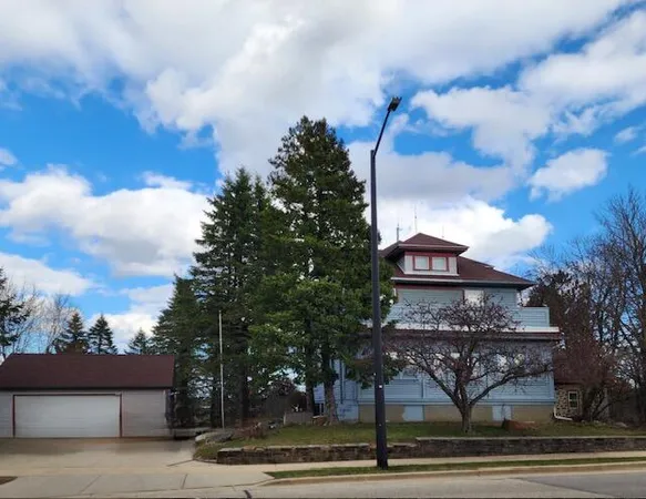 $489,900 | W204N16640 Jackson Drive, Jackson, WI 53037