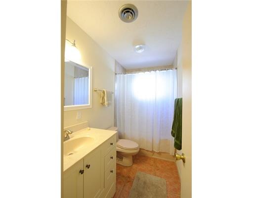 256 Southwest Cabana Point Circle Stuart, FL 34994 - Photo 13 of 25 Gallery Image 13
