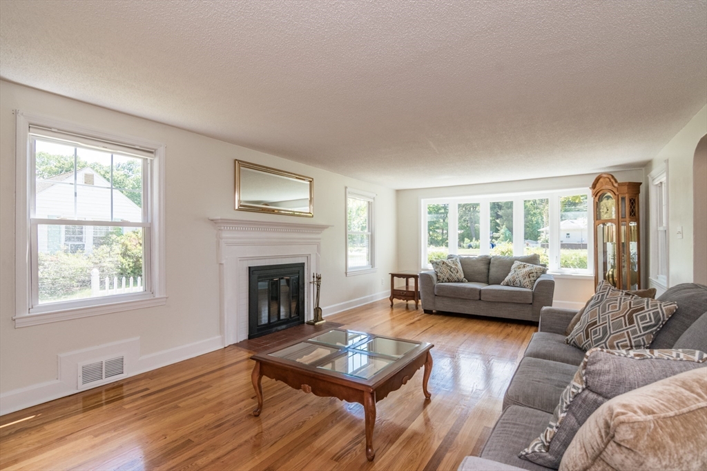 1466-1468 Page Boulevard Springfield, MA 01104 - Photo 10 of 42
