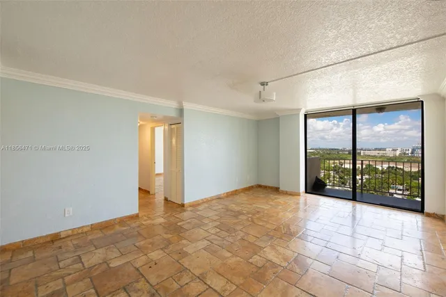 $250,000 | 2350 Northeast 135th Street, Unit 1503, North Miami, FL 33181