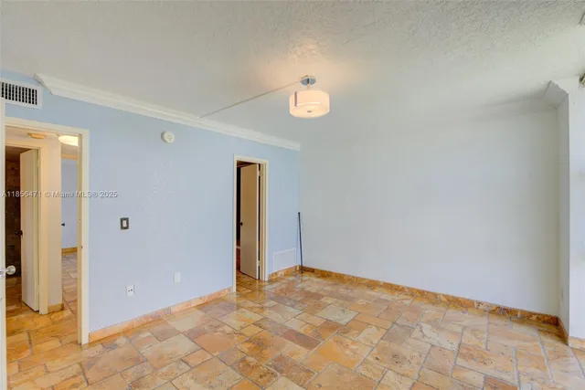 $250,000 | 2350 Northeast 135th Street, Unit 1503, North Miami, FL 33181